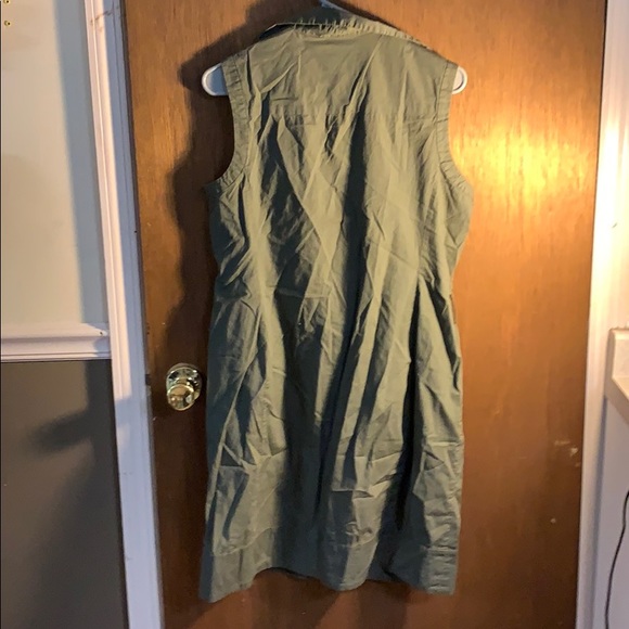 Dress - Picture 3 of 3